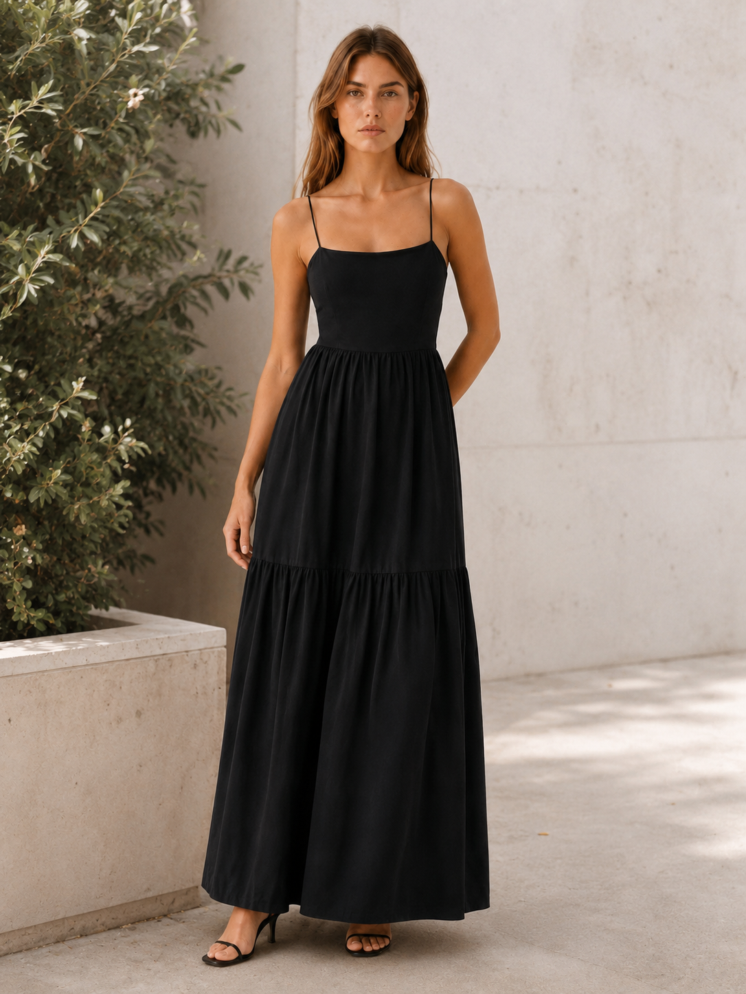 Kovia | Backless Maxi Dress with Sleeveless Flowing Fit