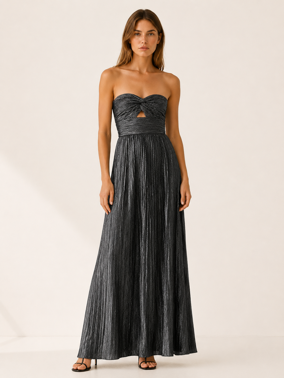 Linnea | Strapless Maxi Dress with Pleated Design