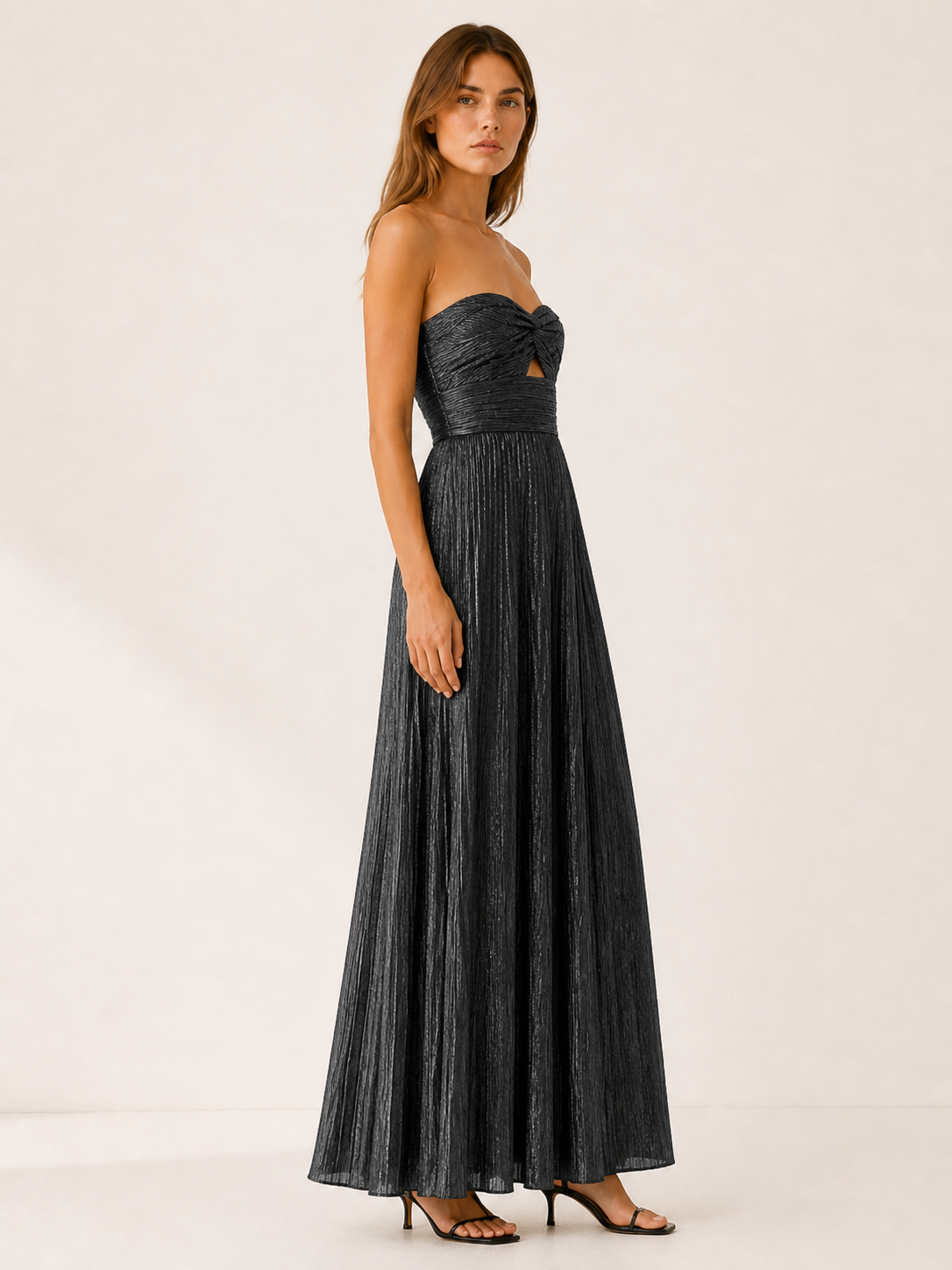 Linnea | Strapless Maxi Dress with Pleated Design