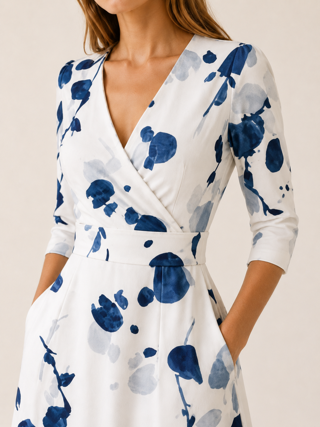 Neriah | Maxi Dress with V Neck and Front Slit